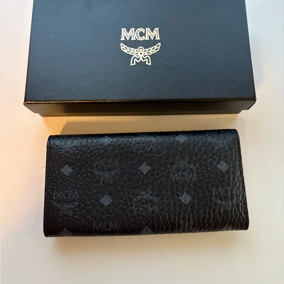 MCM Visetos Patricia Wallet - Picture 5 of 8